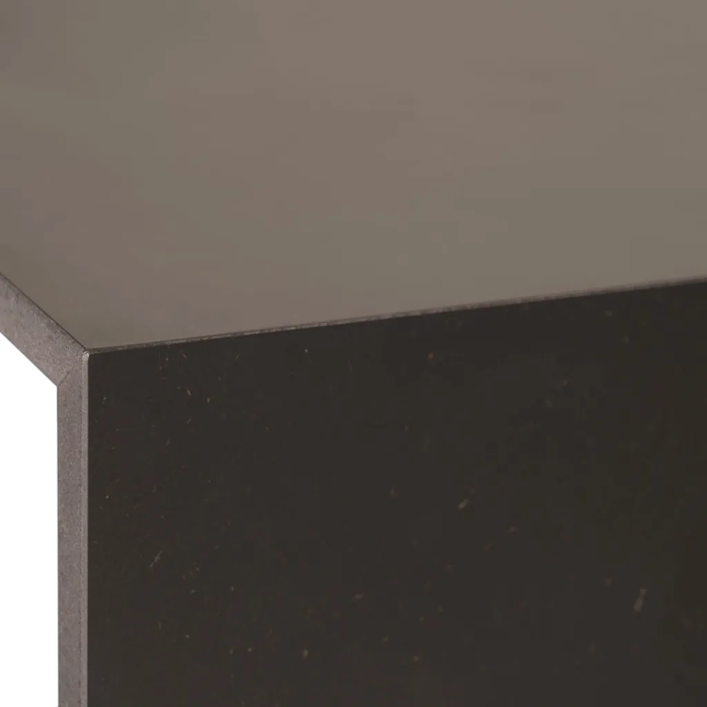 2_monitor_stand_01_black_studio_01_produit_010_carreHD.webp