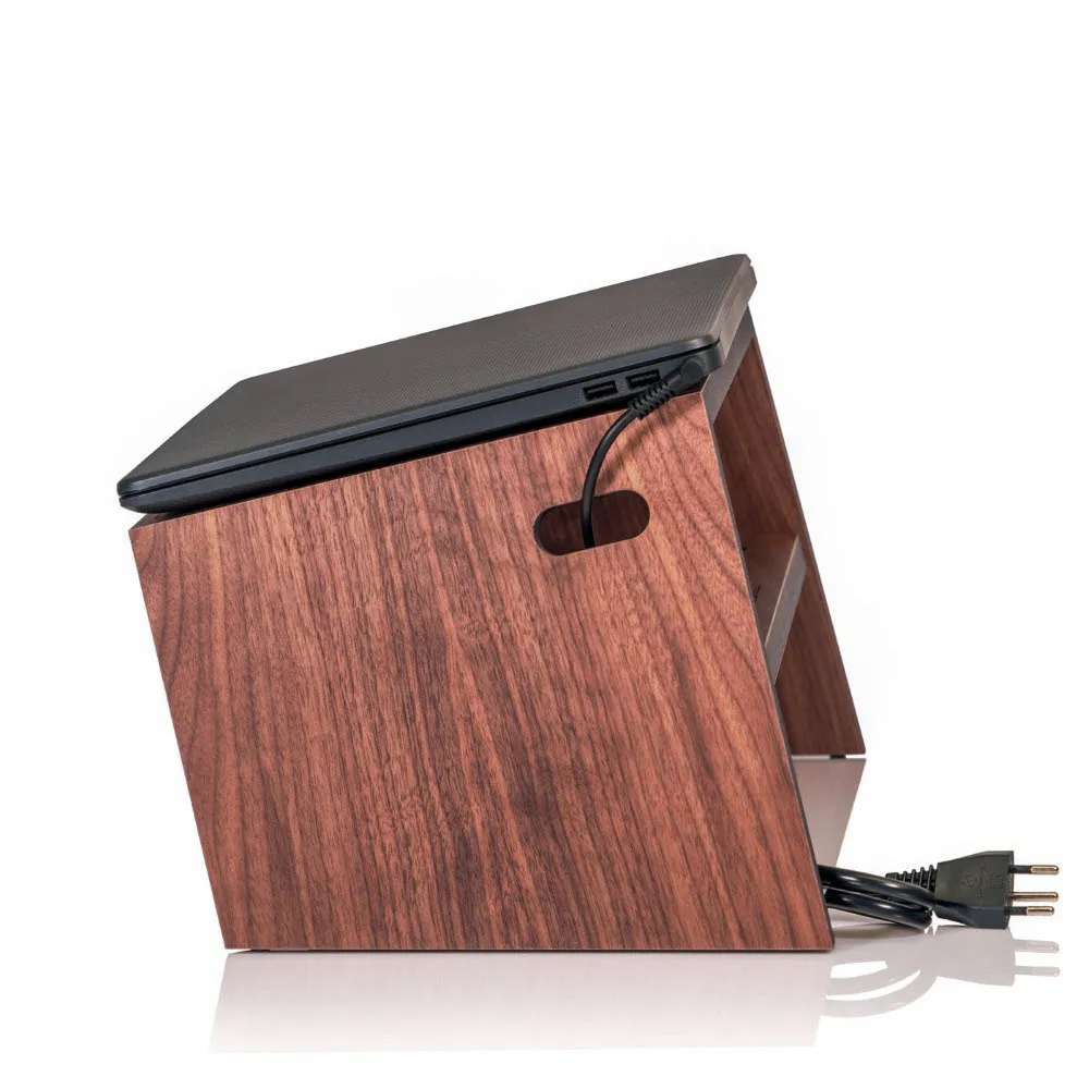 1_Notebook stand_04_walnut_studio_05_cable_001_carre3.webp
